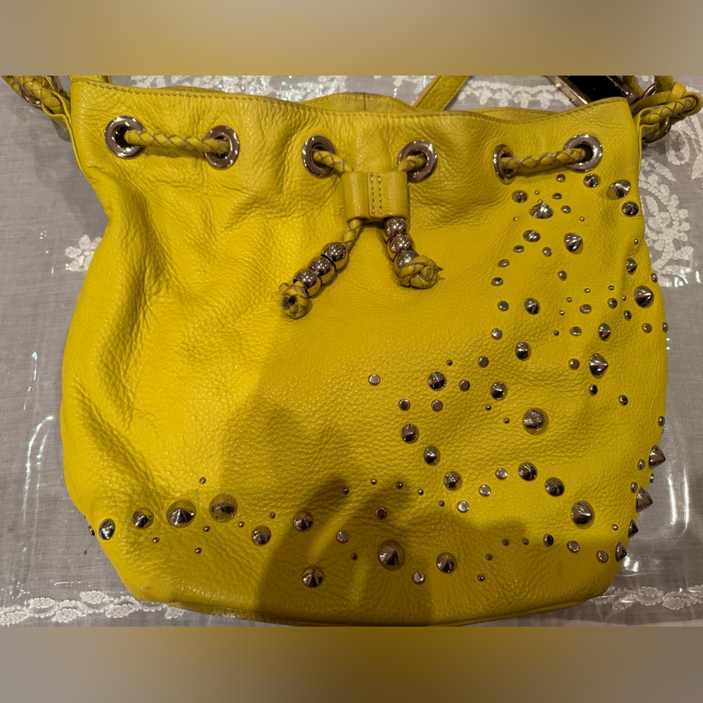 ❤️ LEATHER CHARLES DAVID STUDDED BAG IN ACID YELLOW COLOR - Picture 10 of 16